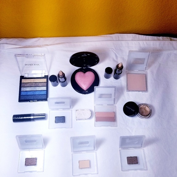 New in Boxes! Mary Kay Makeup Bundle - Picture 2 of 8